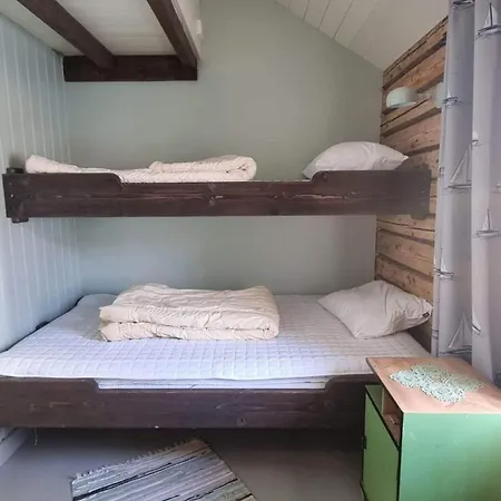 Feriehus Lenabua Sørvågen