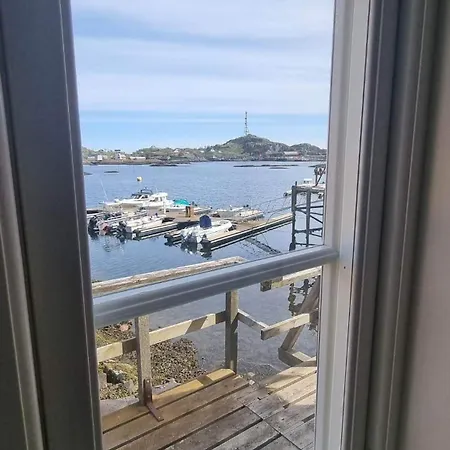 Asebua - Renovated Rorbu With Seaview Sørvågen